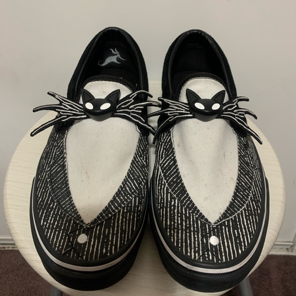 Vans - Picture 3 of 6